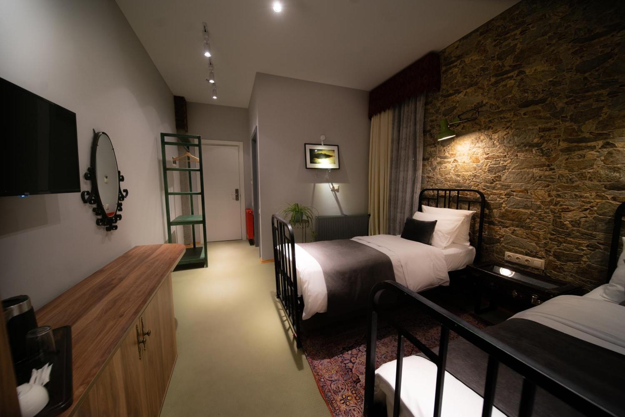 Ati Ambavi Botique Hotel กูเดาริ ภายนอก รูปภาพ